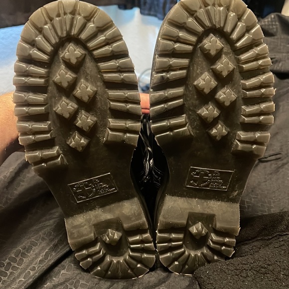 Barely used like new DR Martens - Picture 8 of 10